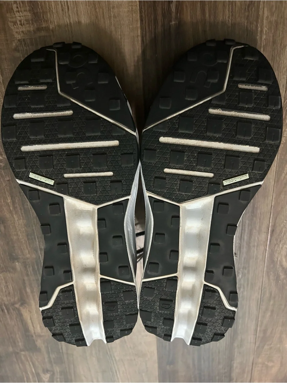 OnCloud Horizon Hiking Shoes In The Alloy/Frost Colorway. Men's Size 9 3ME100423